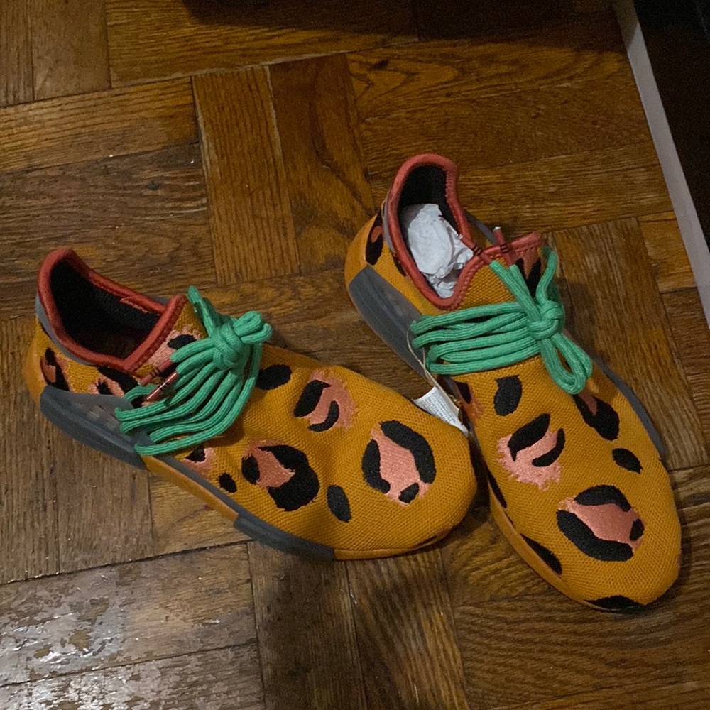 BRAND NEW